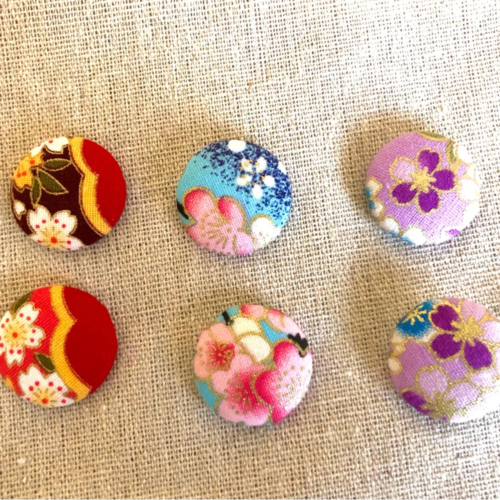 6 pcs fridge magnets, hand made, fabric button, traditional Japanese style